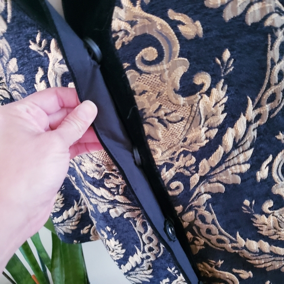 🏷Endless Rose NWOT Barocque & Velvet Button Down Jacket - Black/Gold - M - Picture 6 of 17